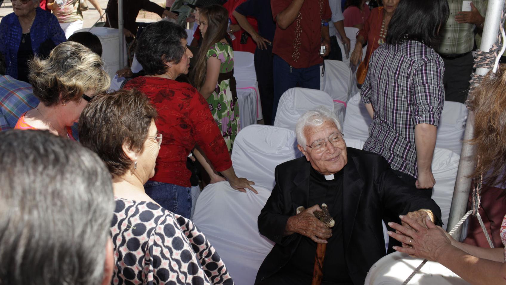 Neto's Tucson: Saying goodbye to Padre Cheno, the 'people's priest'